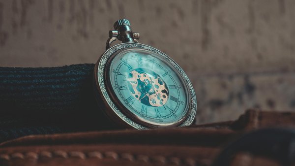 Unlock the charm of stylish steampunk watches today